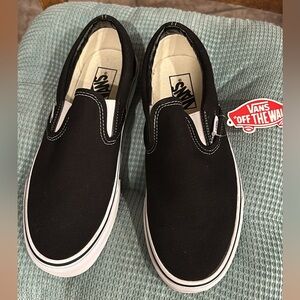 Vans NWT Women 10.5/ Men 9 Black classic slip-on